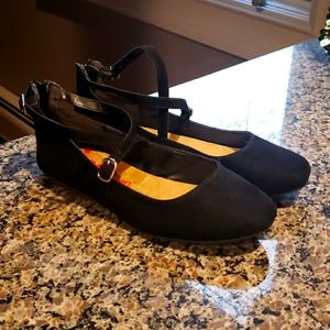 Black mary jane shoes